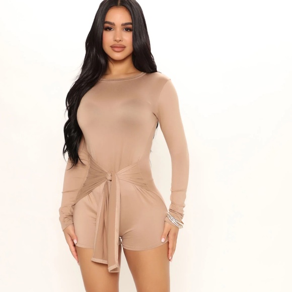 NWT Fashion Nova One Piece Beige Long Sleeved Shorts “Tie Me Up” Romper 2X - Picture 1 of 7